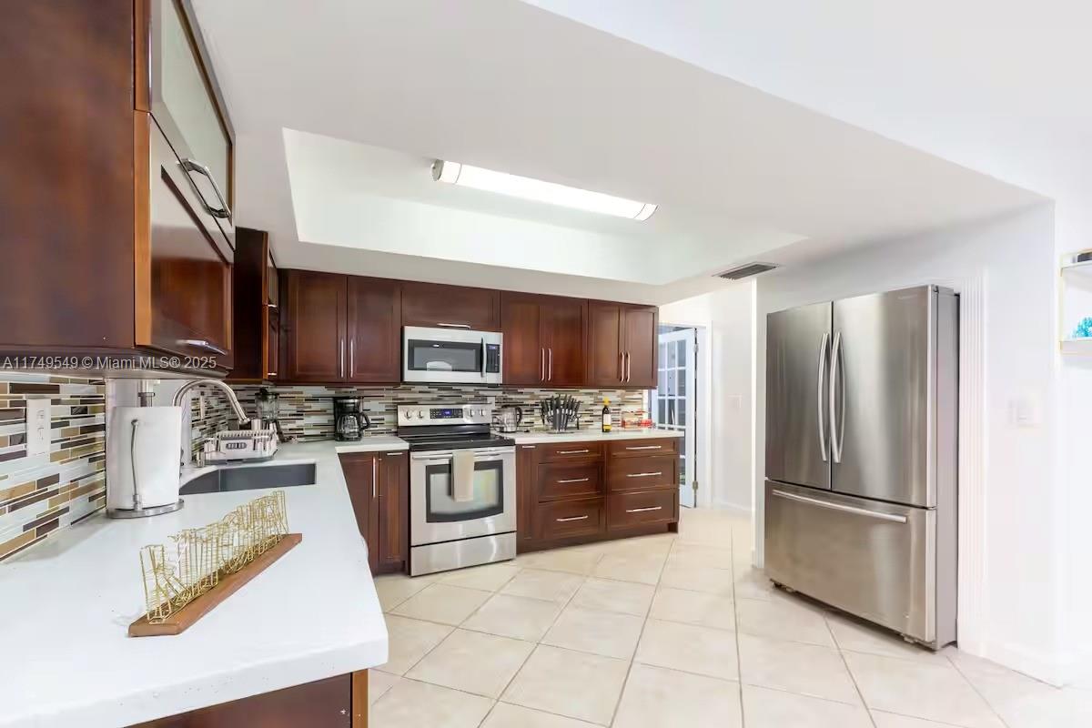 21250 NE 23rd Ave Miami, FL 33180