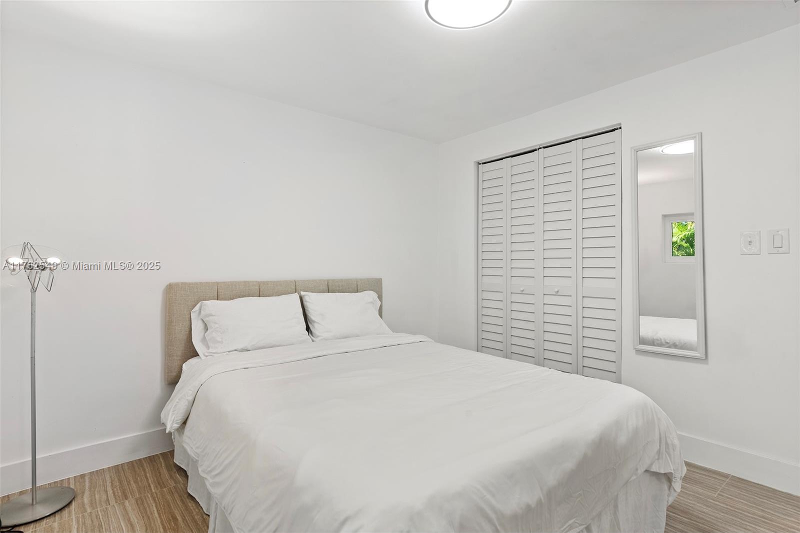 1690 Daytonia Rd Miami Beach, FL 33141