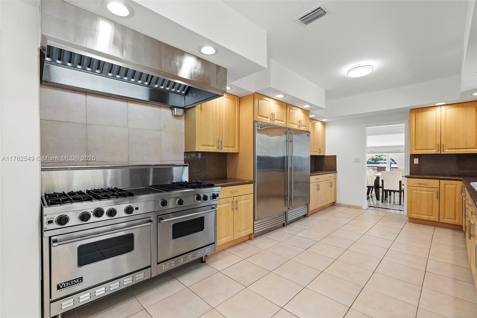 1690 Daytonia Rd Miami Beach, FL 33141