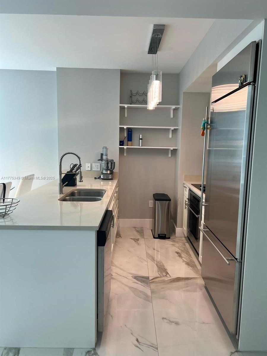 image 500 Brickell West42