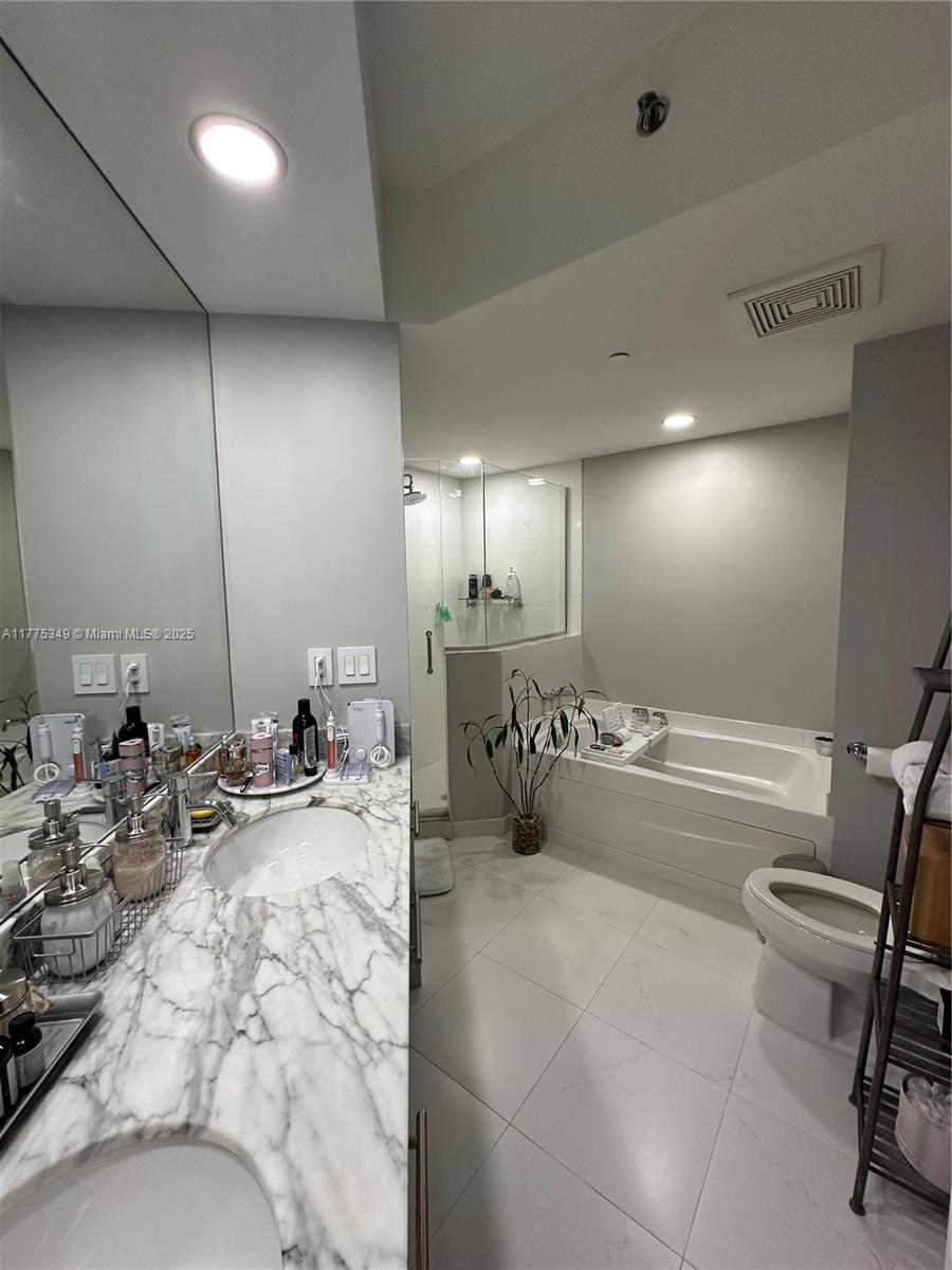 image 500 Brickell West55