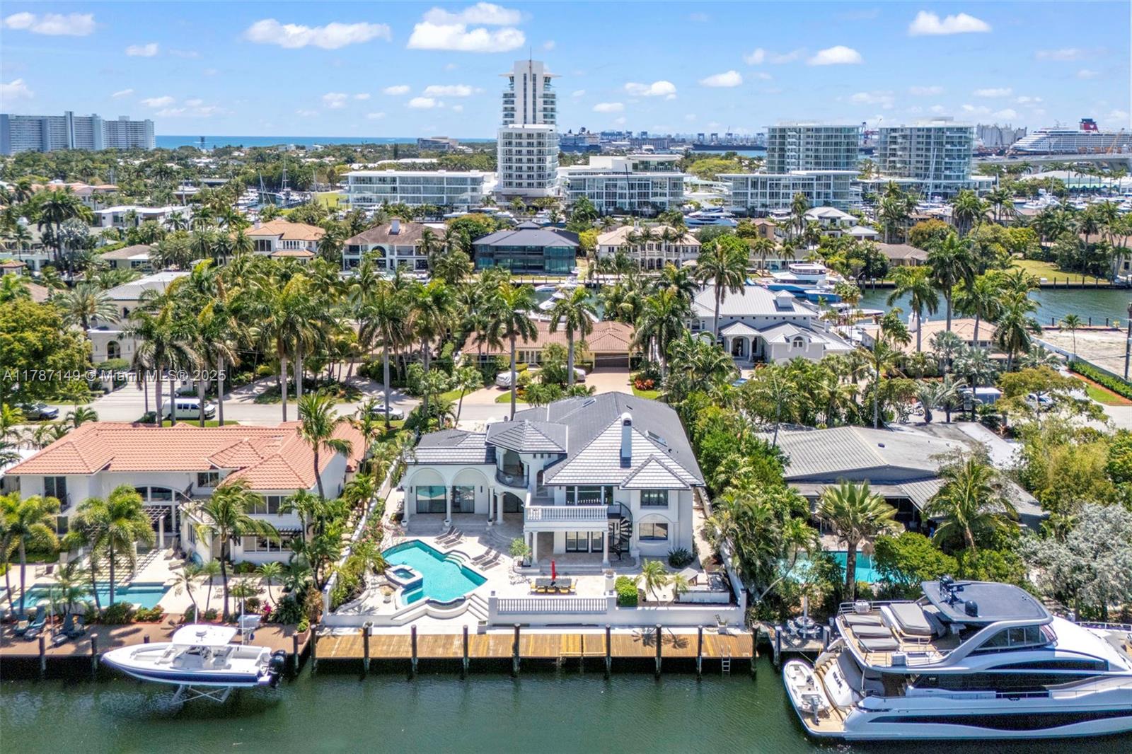 2561 Lucille Dr Fort Lauderdale, FL 33316