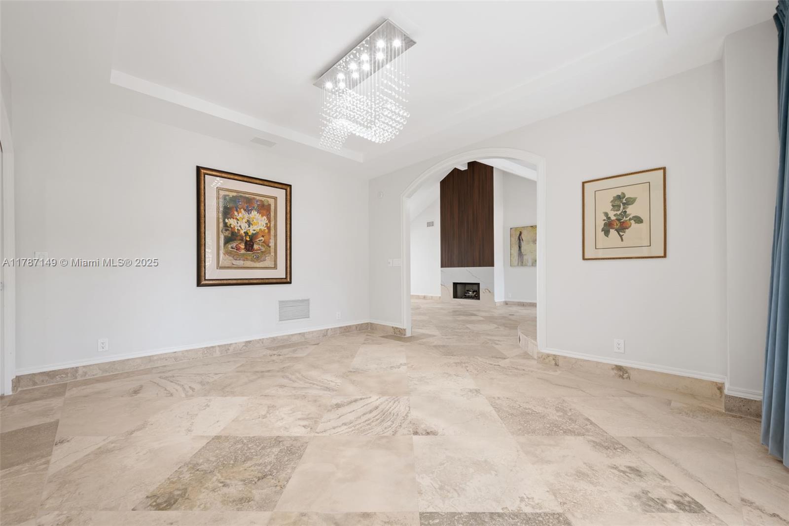 2561 Lucille Dr Fort Lauderdale, FL 33316