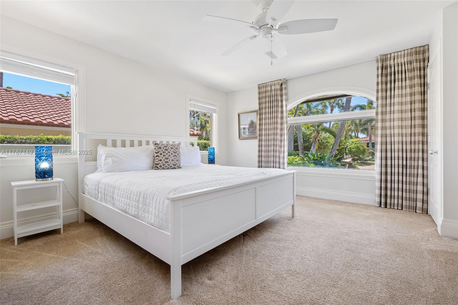 2561 Lucille Dr Fort Lauderdale, FL 33316