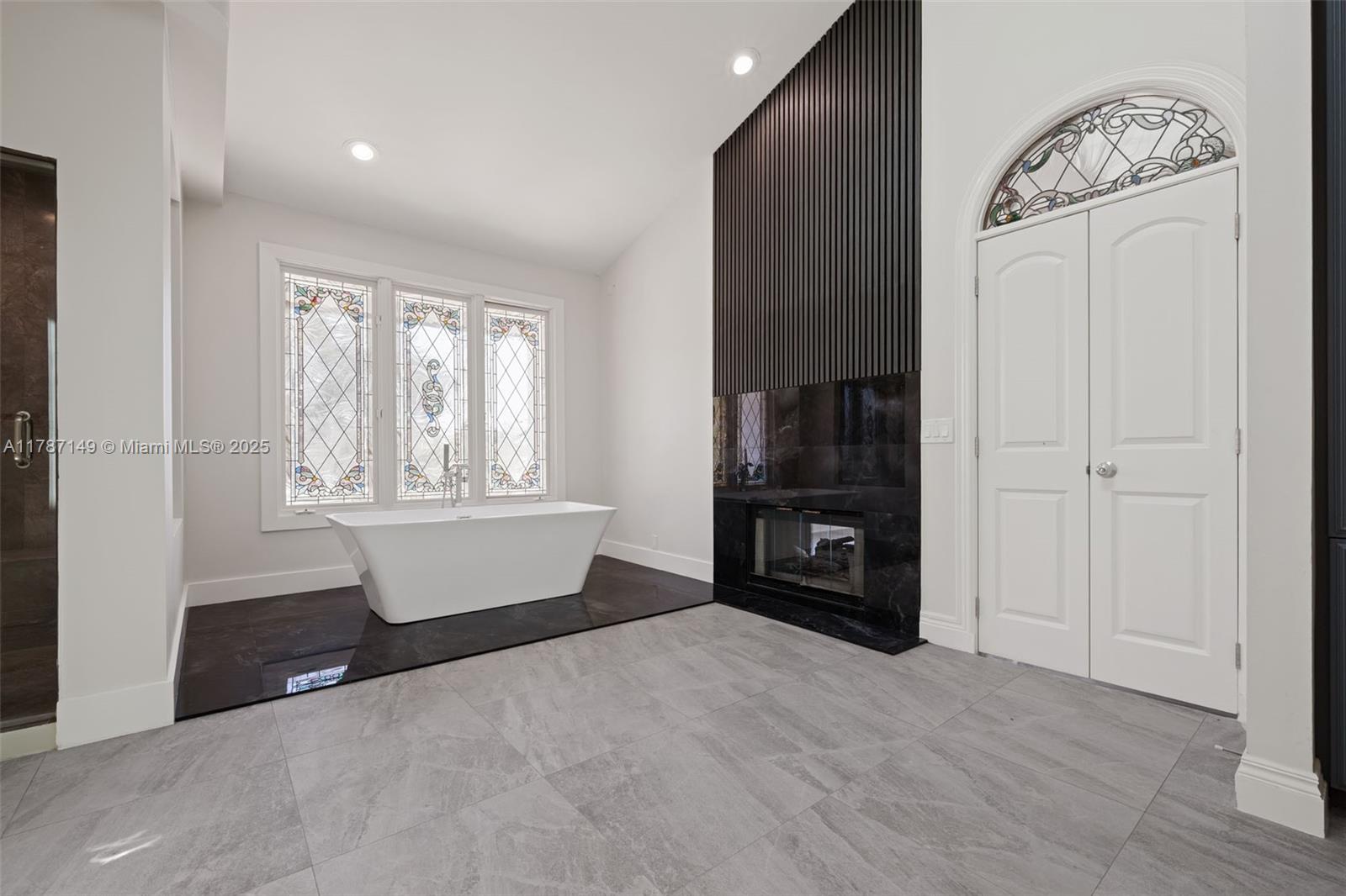 2561 Lucille Dr Fort Lauderdale, FL 33316