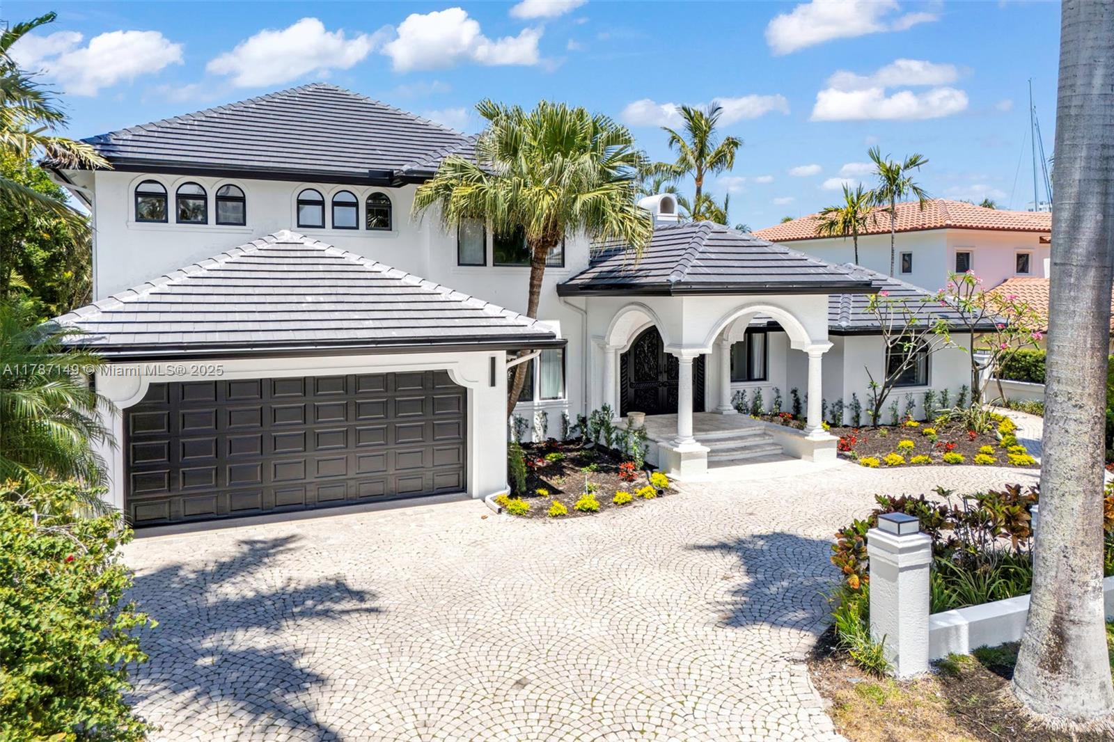 2561 Lucille Dr Fort Lauderdale, FL 33316