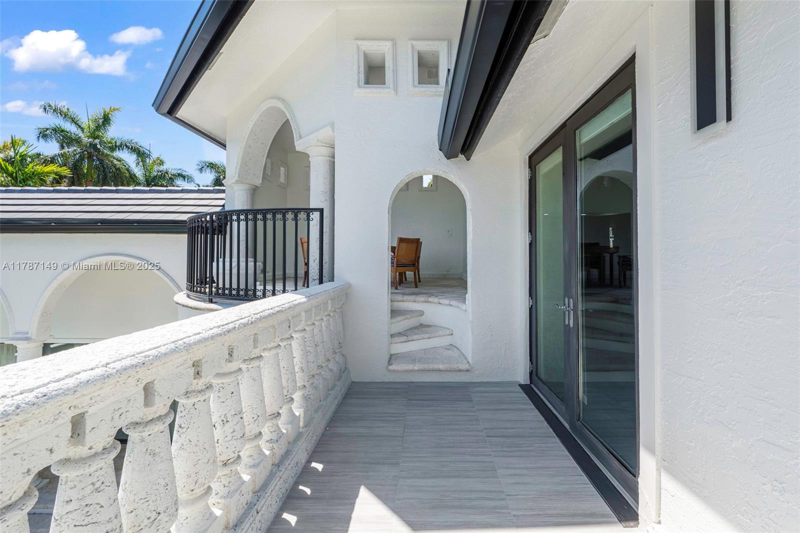 2561 Lucille Dr Fort Lauderdale, FL 33316