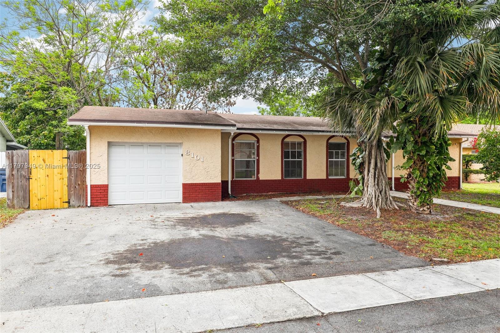 8101 NW 44th Ct,Lauderhill, FL 33351