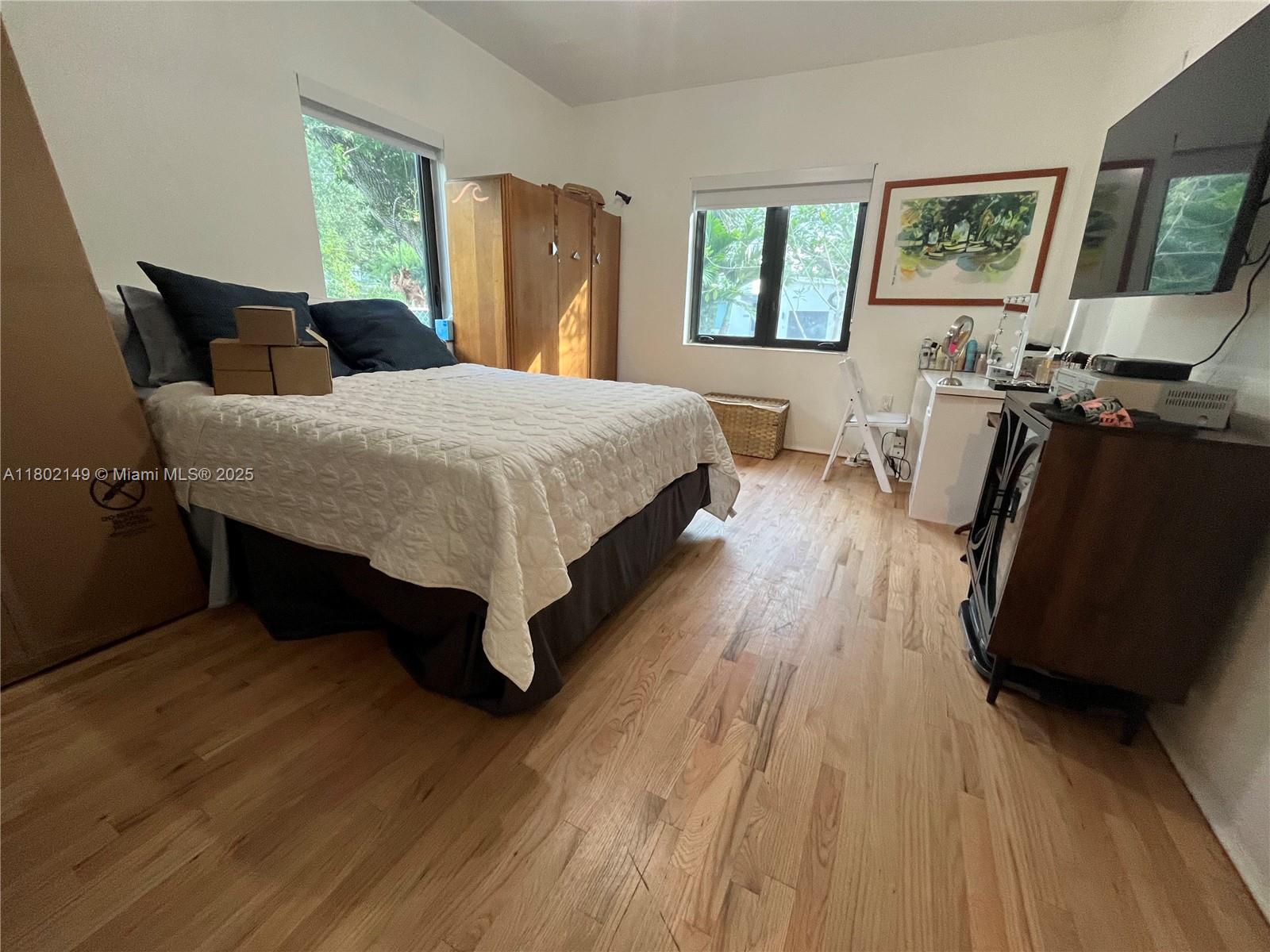 465 NE 52nd St Miami, FL 33137