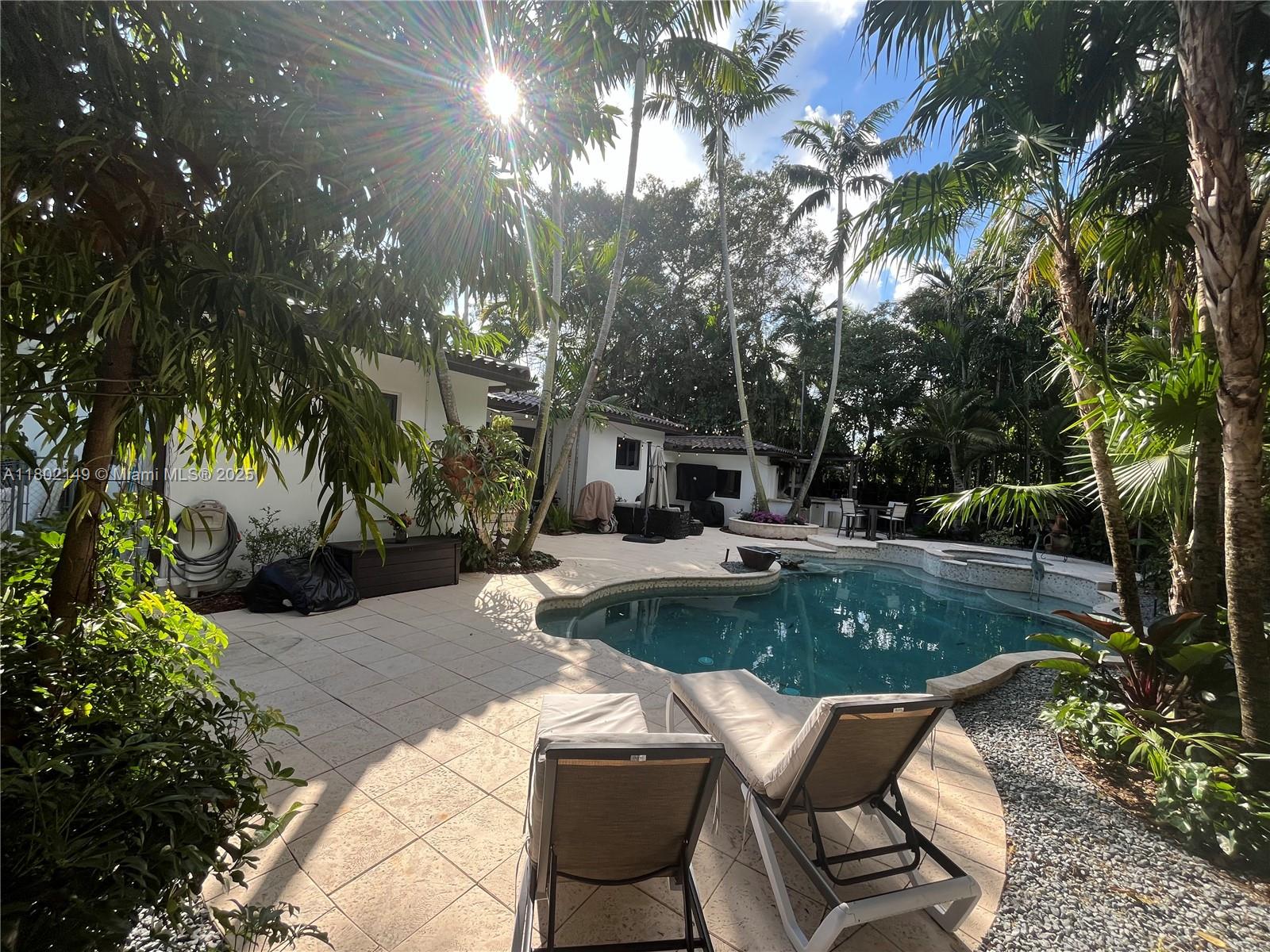 465 NE 52nd St Miami, FL 33137