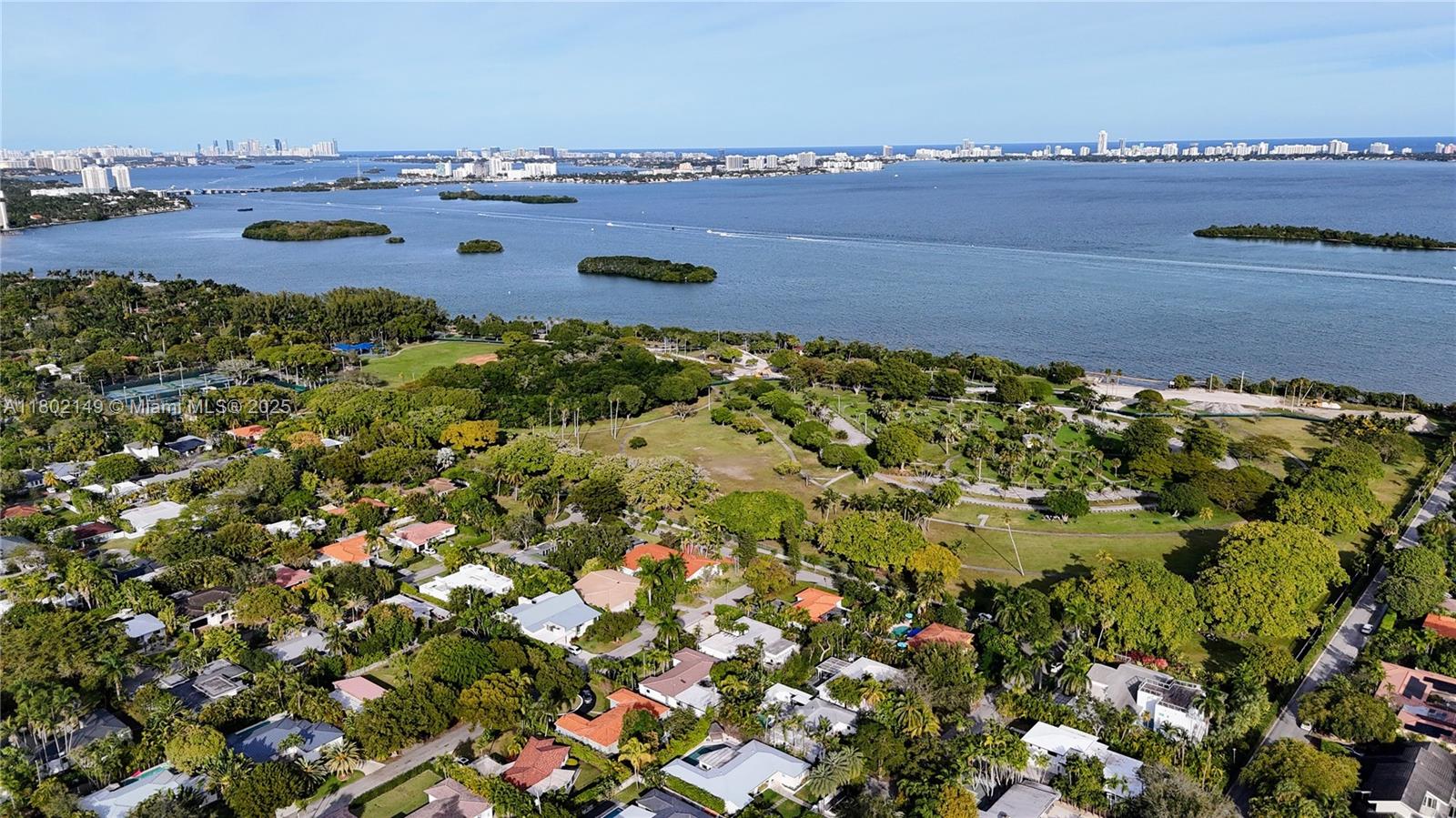 465 NE 52nd St Miami, FL 33137