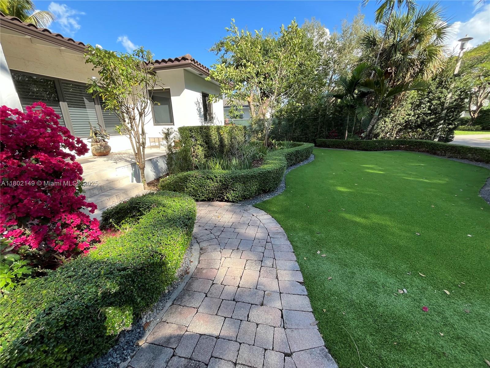 465 NE 52nd St Miami, FL 33137