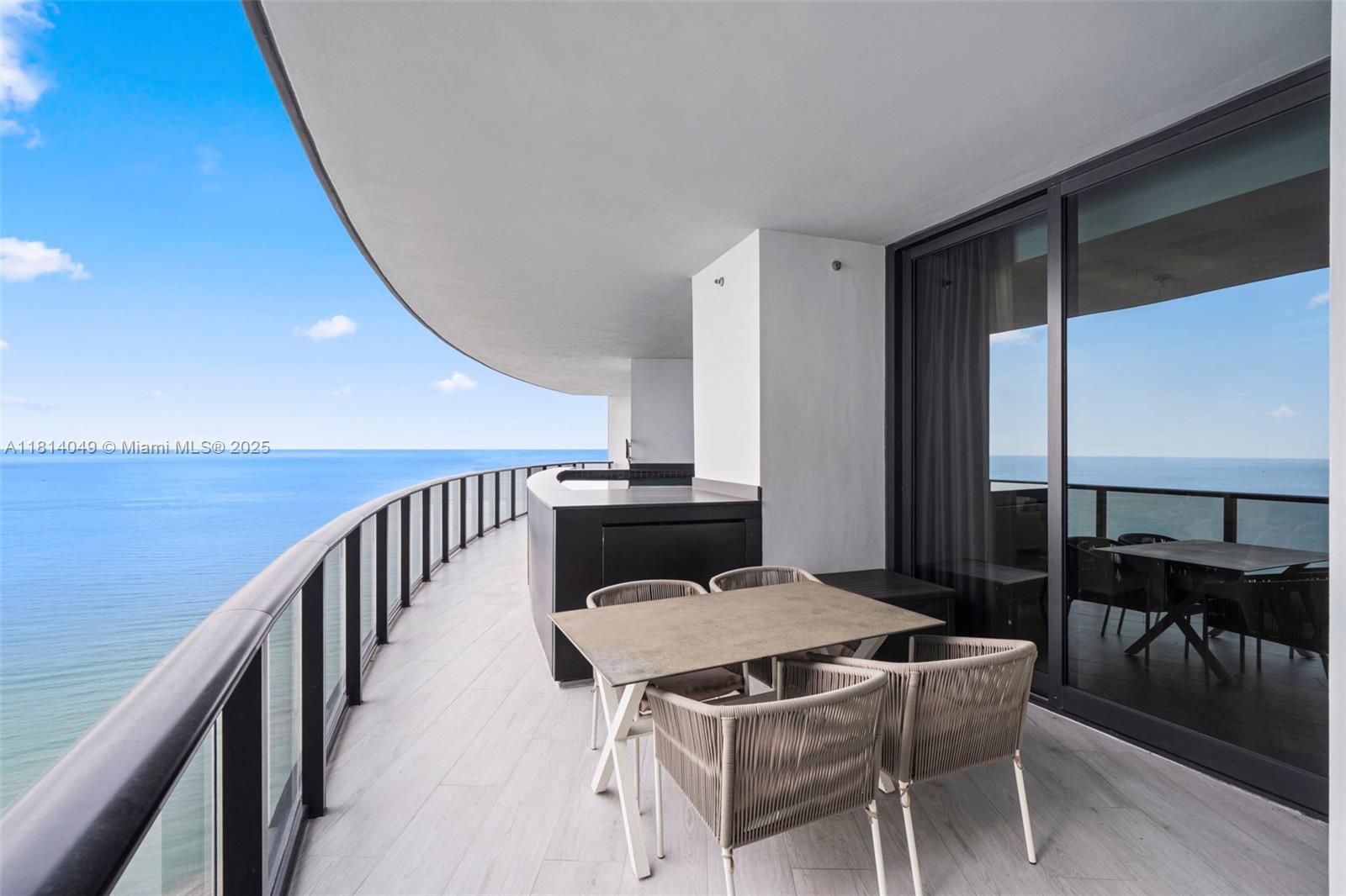 image The Porsche Design Tower6