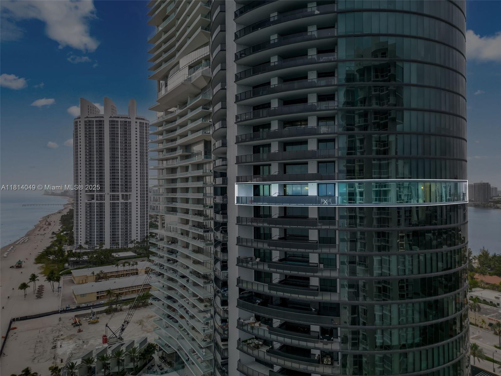 image The Porsche Design Tower7