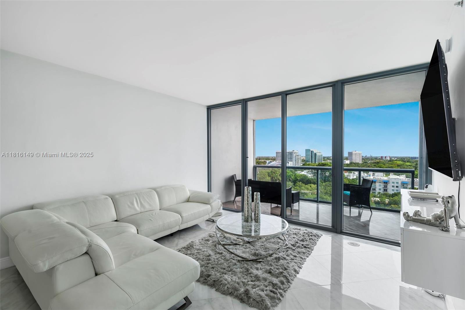 image Blue Condo14