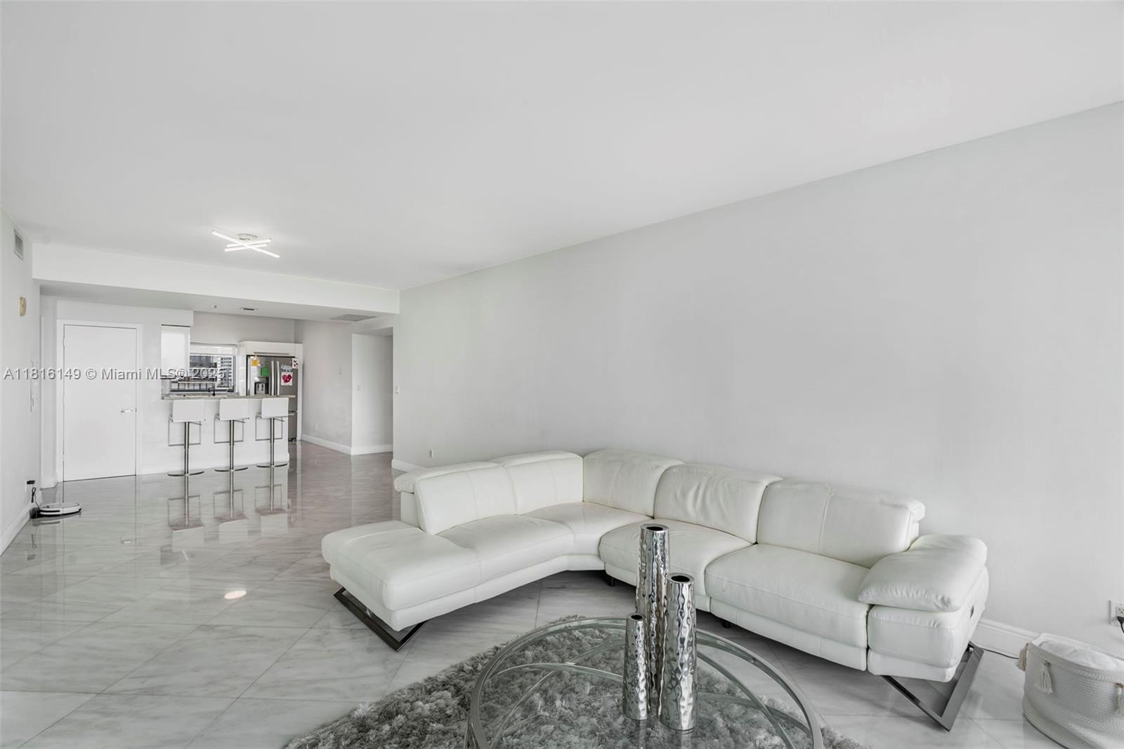 image Blue Condo17