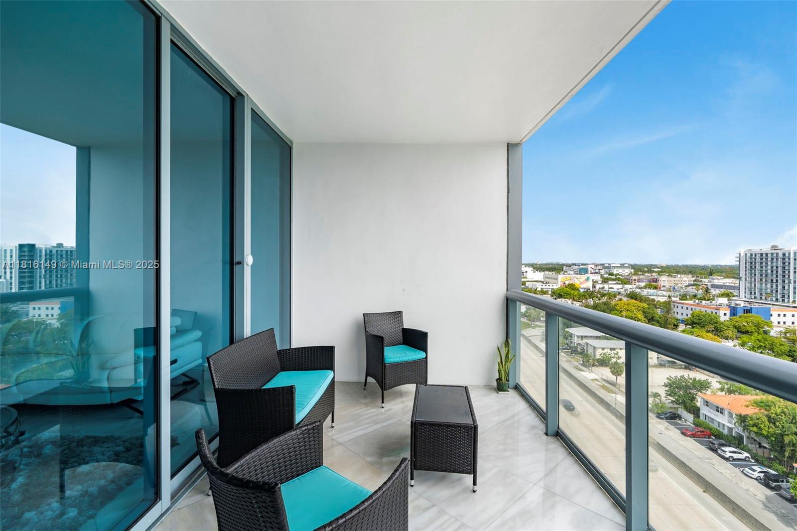 image Blue Condo20