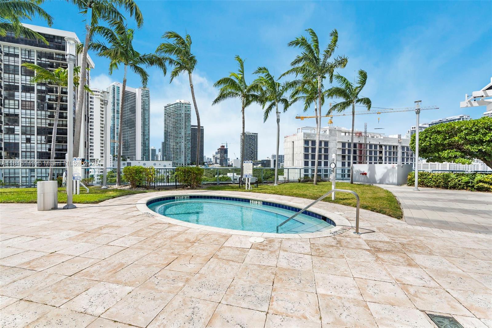 image Blue Condo30