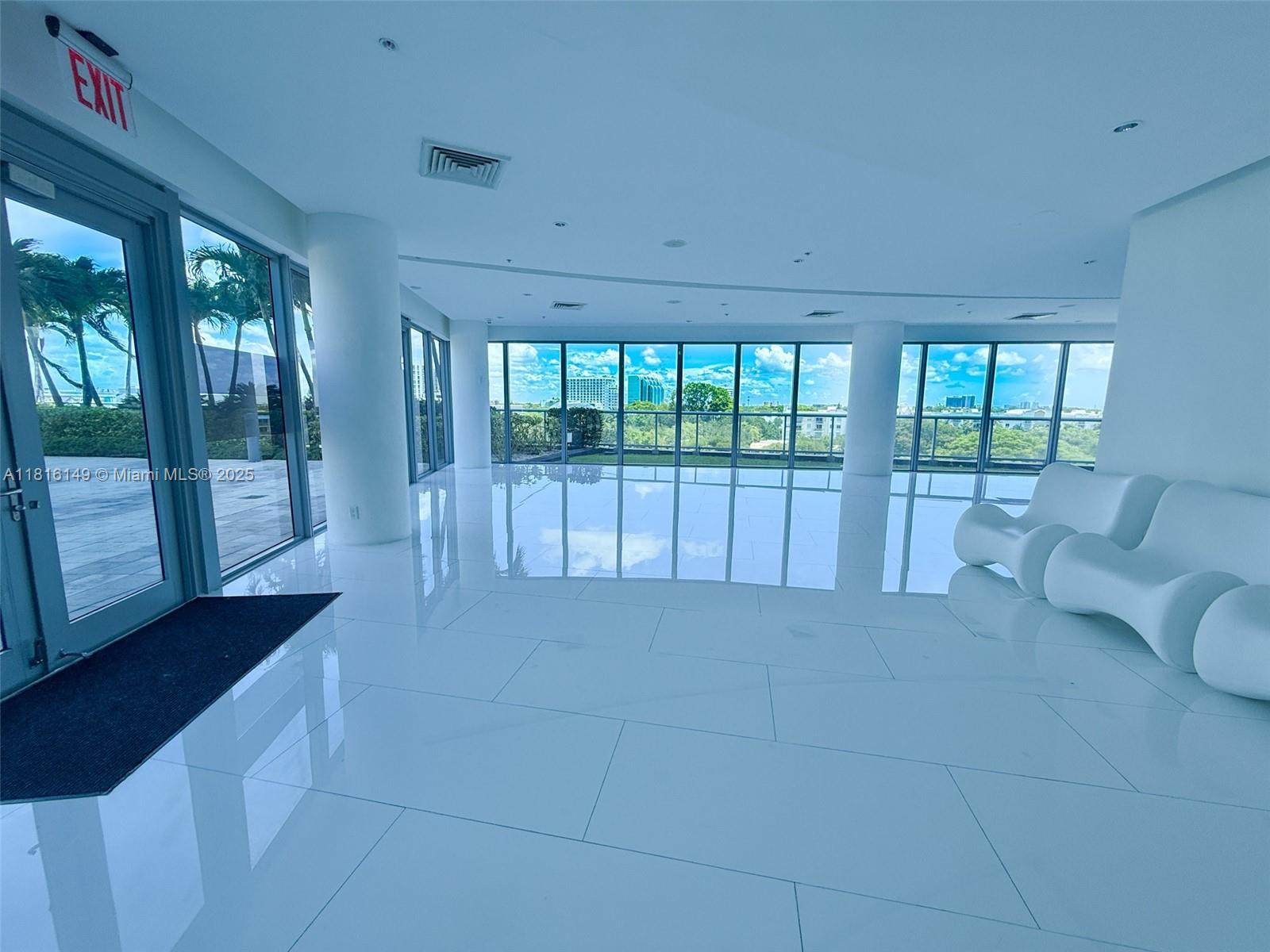 image Blue Condo47