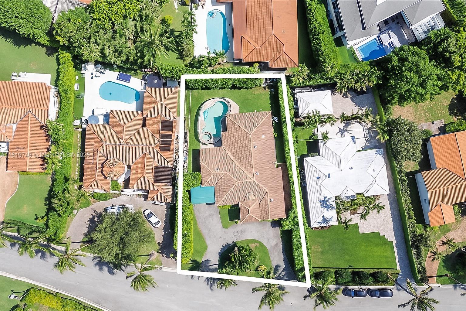 96 Bal Cross Dr Bal Harbour, FL 33154