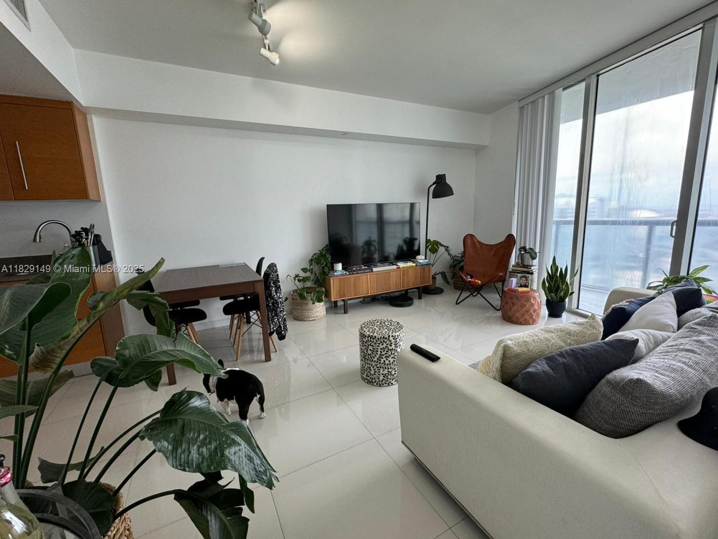 465 Brickell Ave #4004,Miami, FL 33131