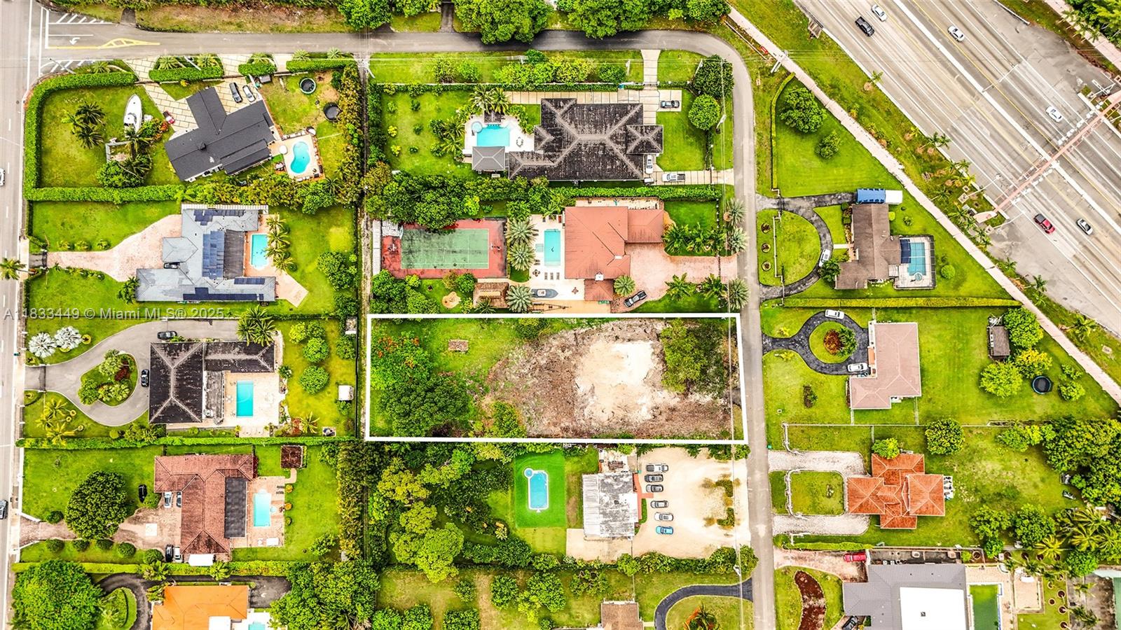 8241 SW 58th St Miami, FL 33143