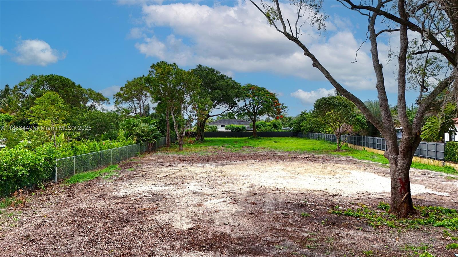 8241 SW 58th St Miami, FL 33143