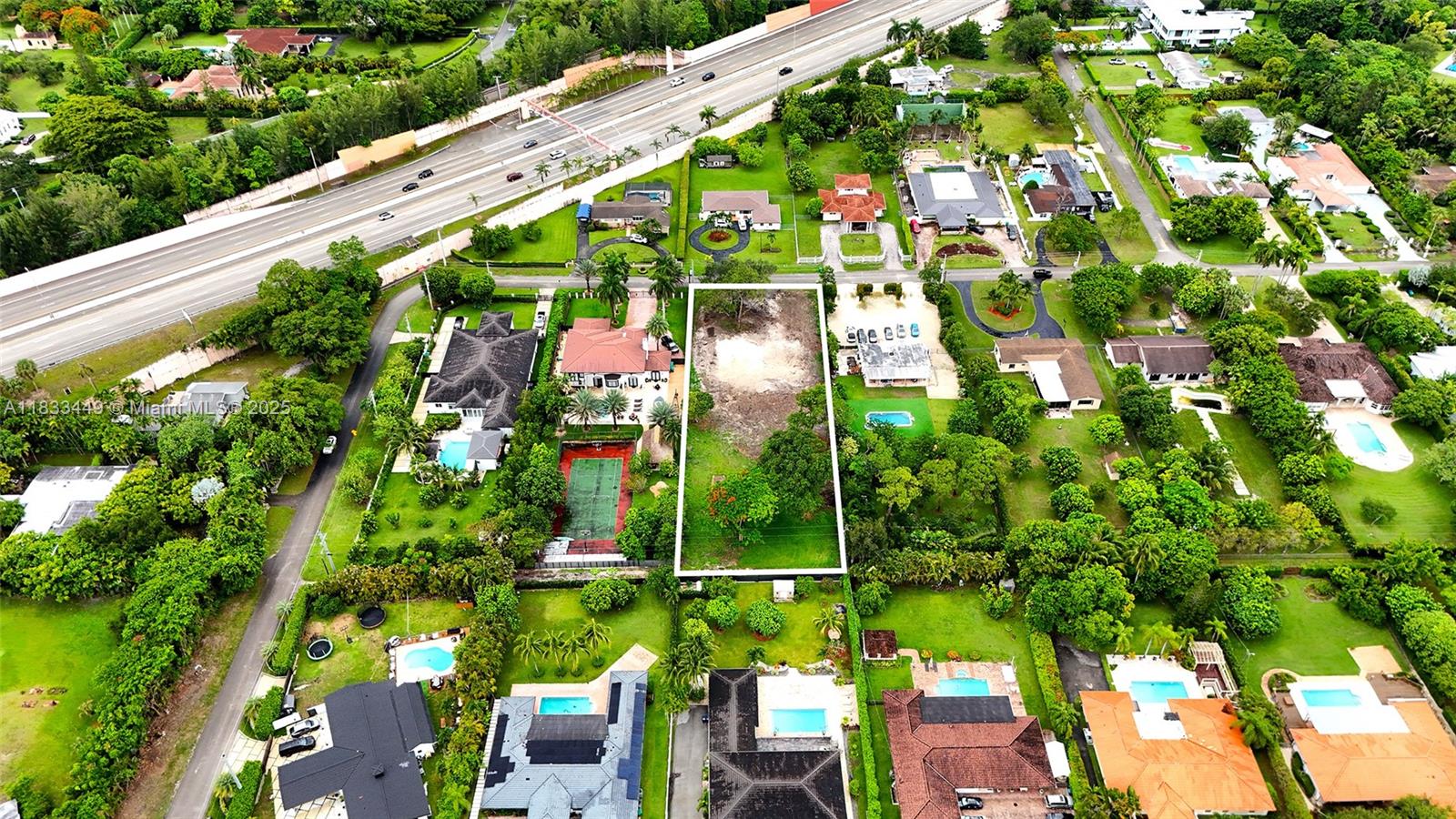 8241 SW 58th St Miami, FL 33143