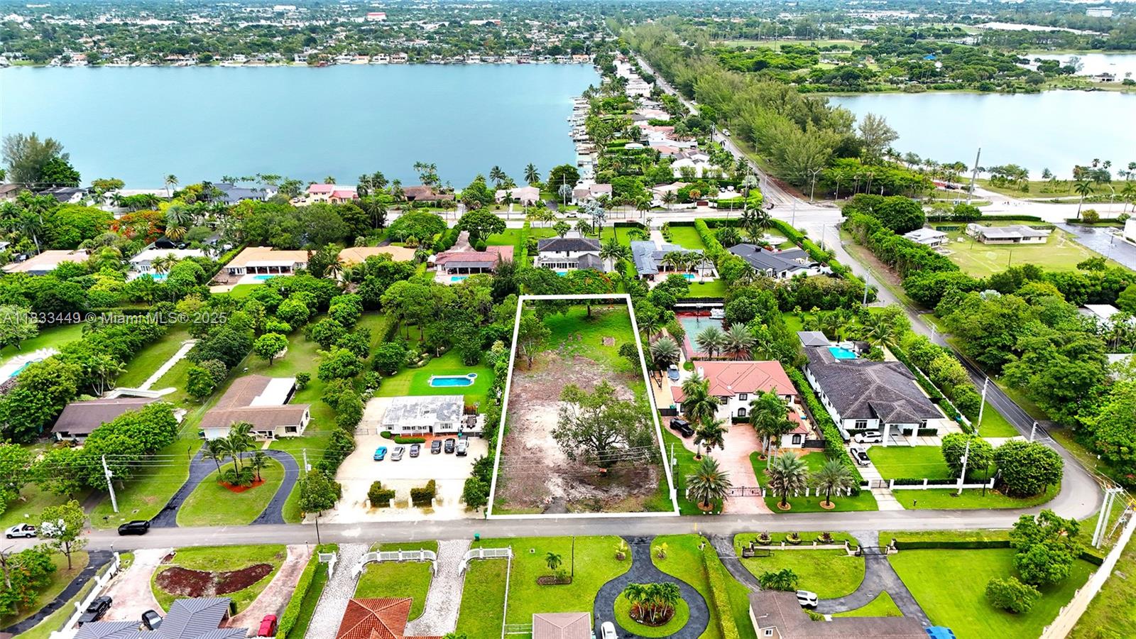 8241 SW 58th St Miami, FL 33143