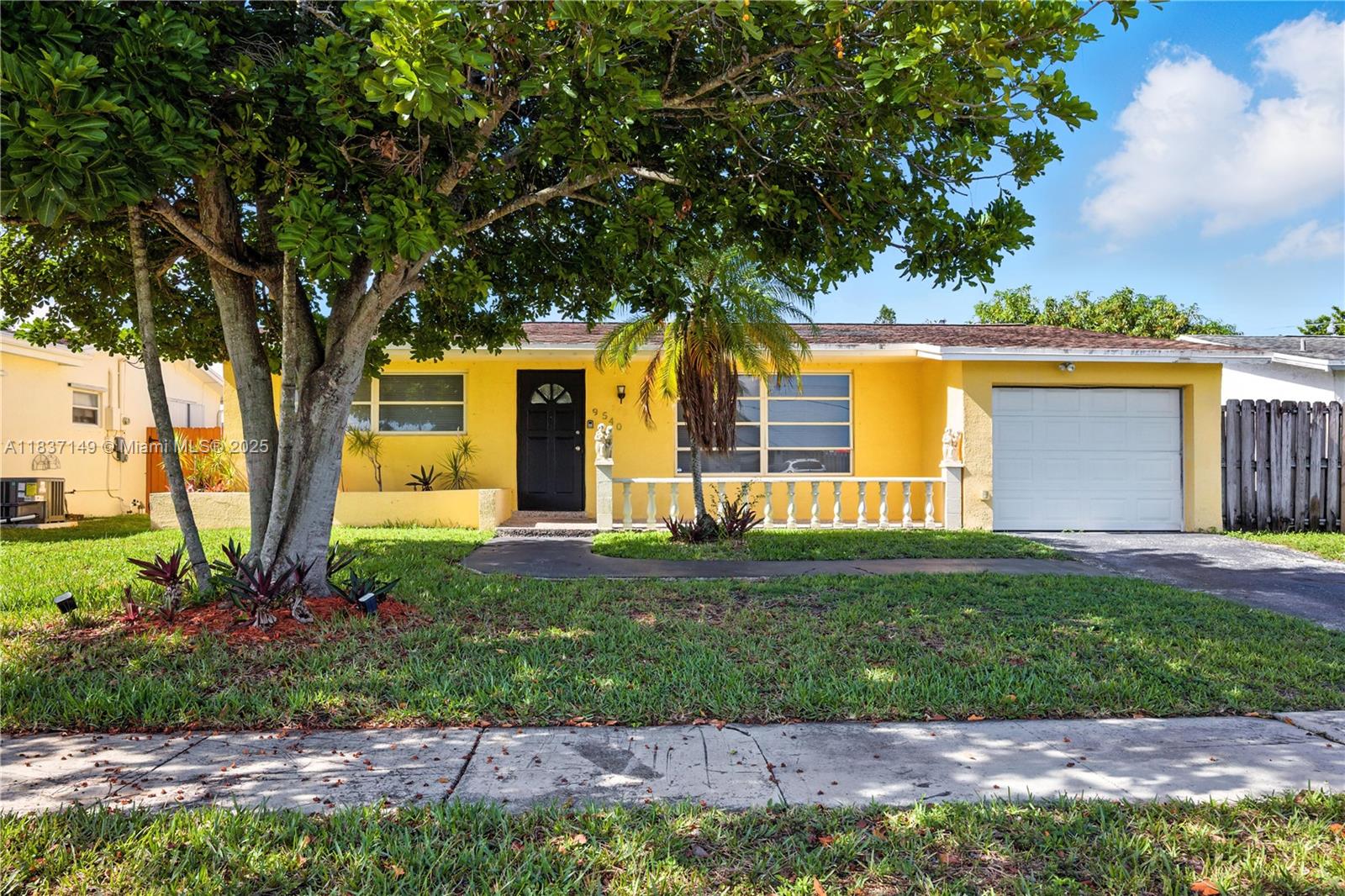 9540 NW 25th St