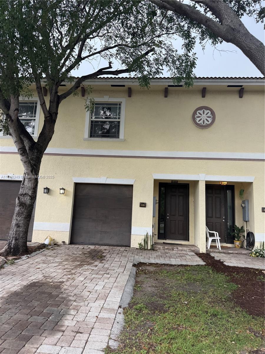 1243 NE 23rd Ave