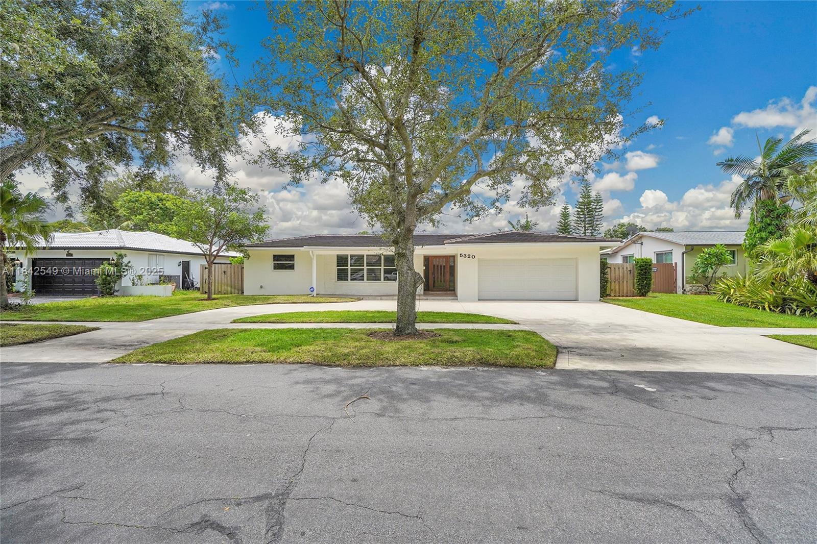 5320 SW 8th St