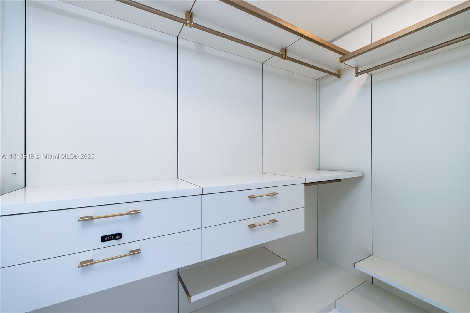 15701 Collins Ave #1004 Sunny Isles Beach, FL 33160