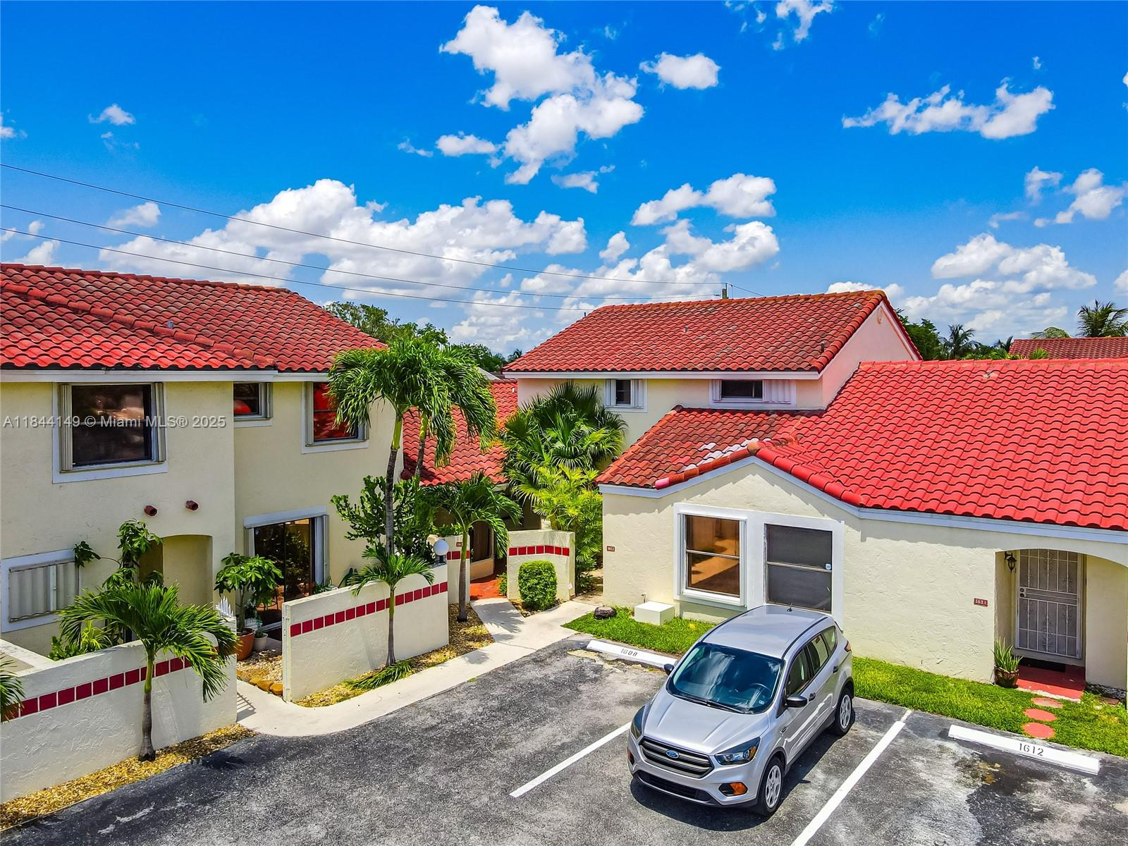 1612 San Remo Cir #1612