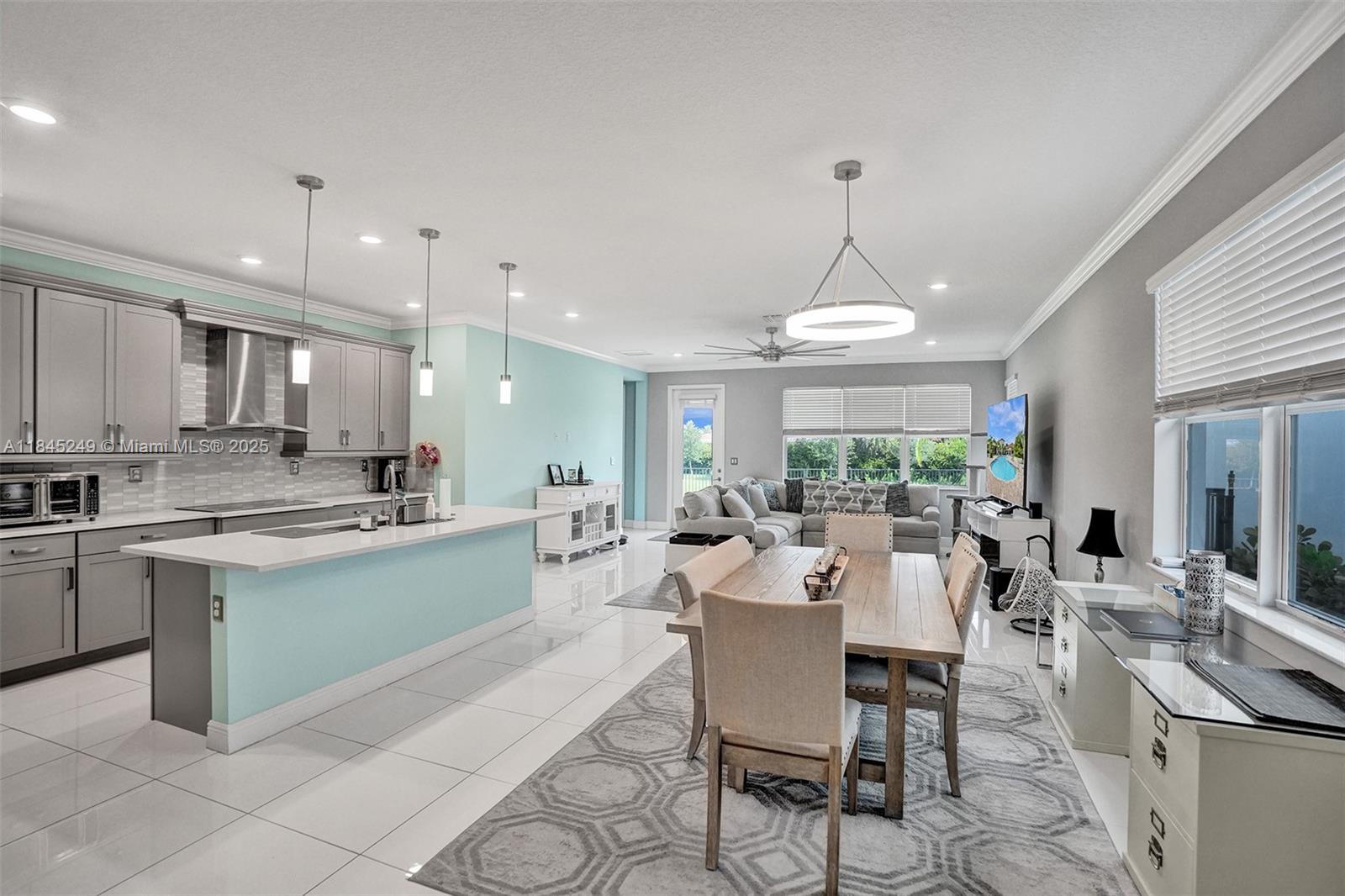 4206 Rosa Dr