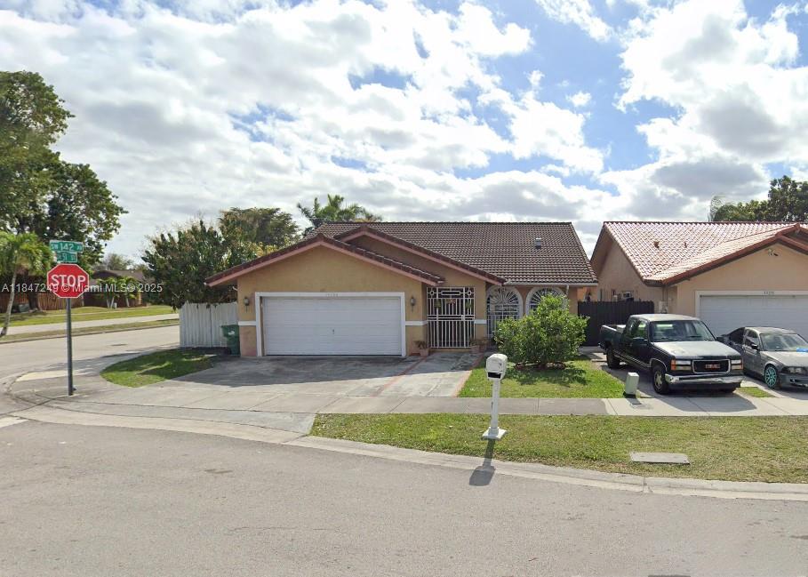 14200 SW 51st St