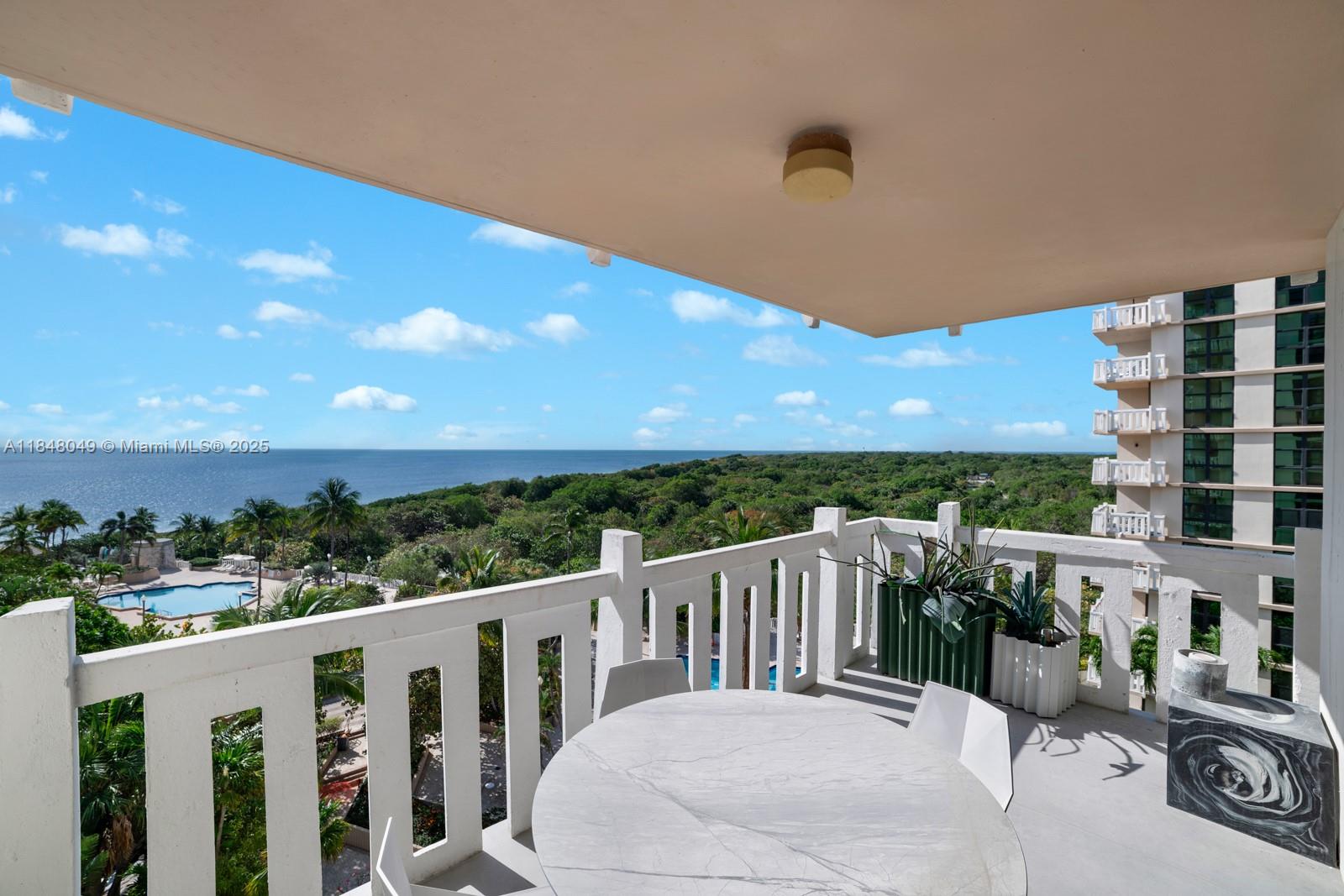 image Towers Of Key Biscayne10
