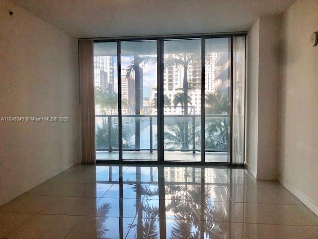79 SW 12th St #1010