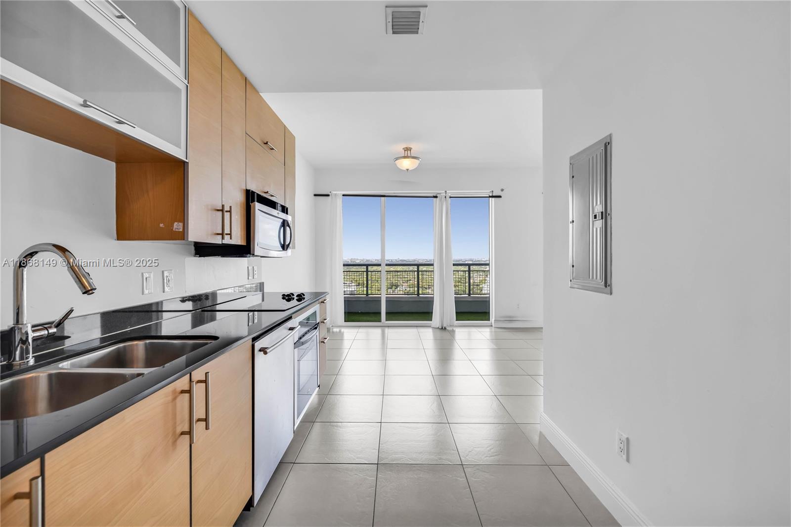 image Infinity At Brickell3