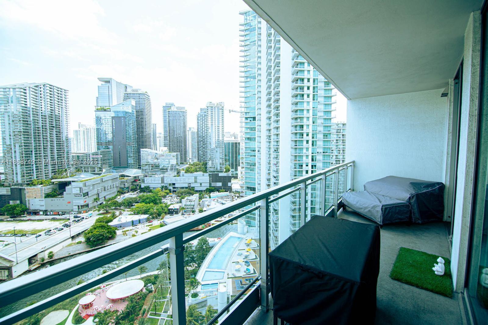 image Ivy Condo13