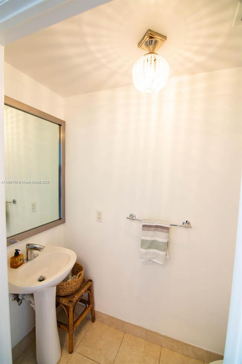 image Ivy Condo5
