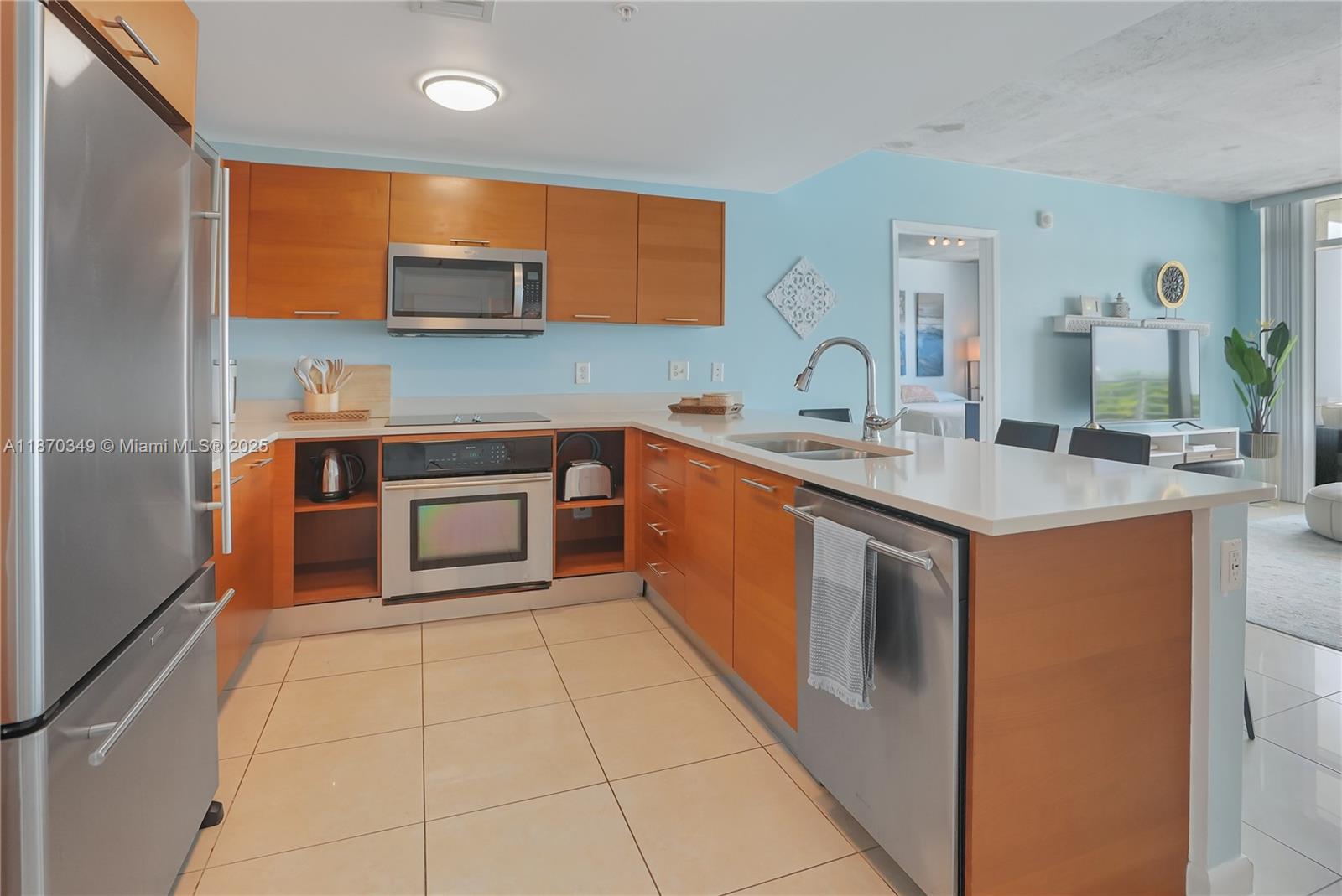 image Midblock Miami Condo4