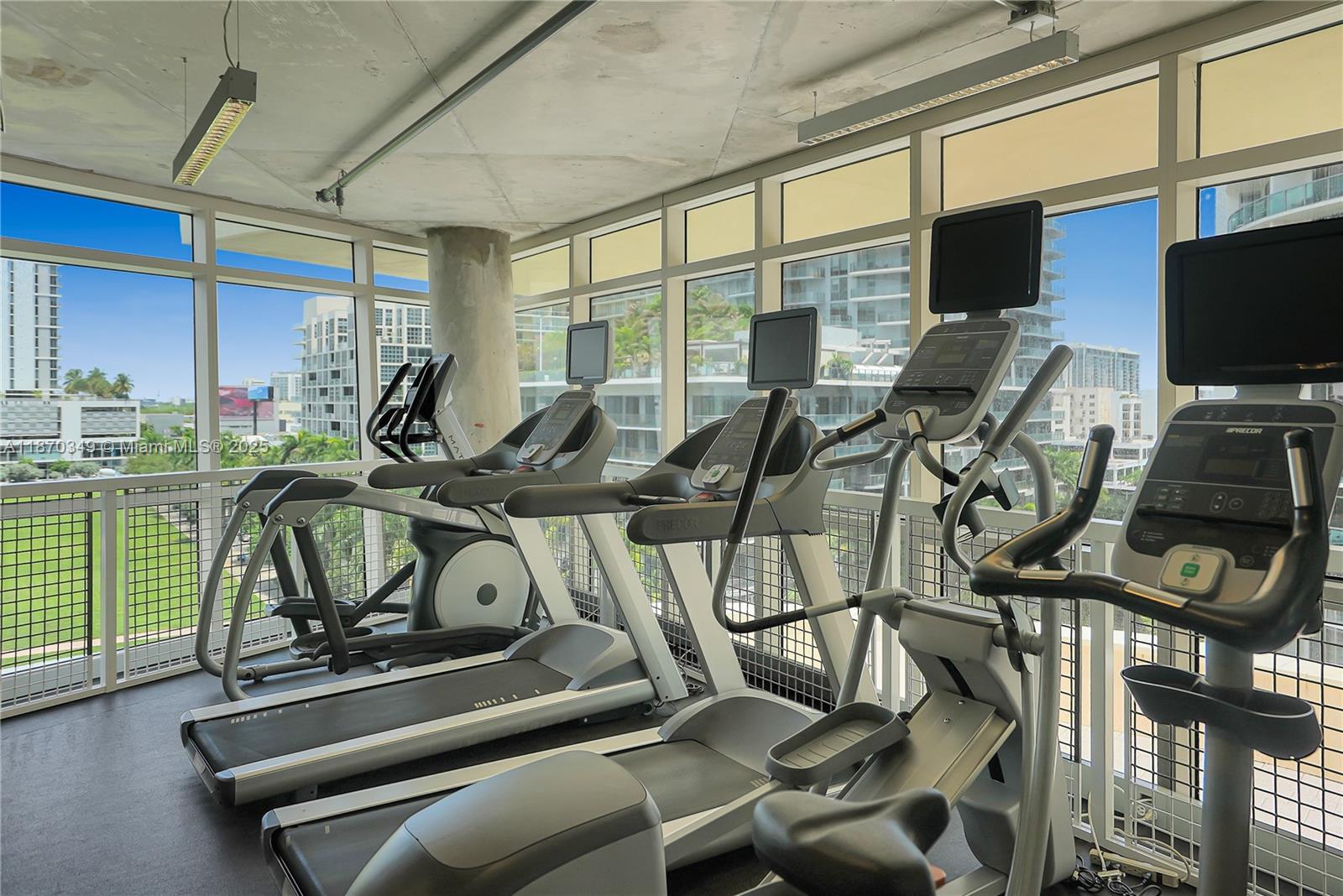 image Midblock Miami Condo7