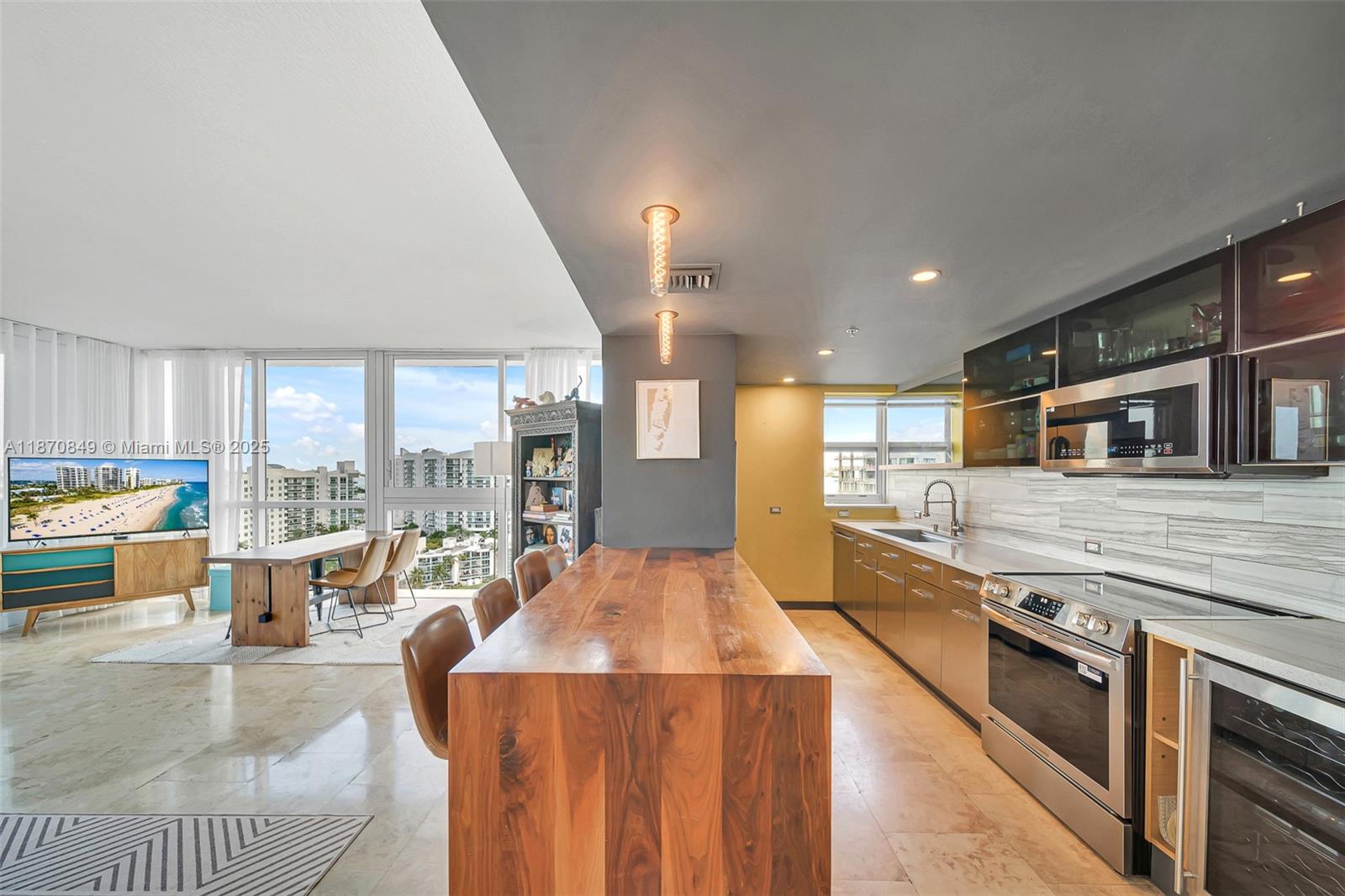 7929 West Dr #1501 North Bay Village, FL 33141