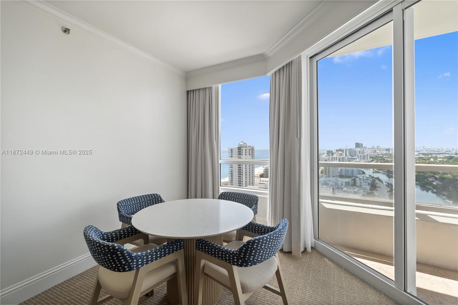 image Fontainebleau Ii Condo22