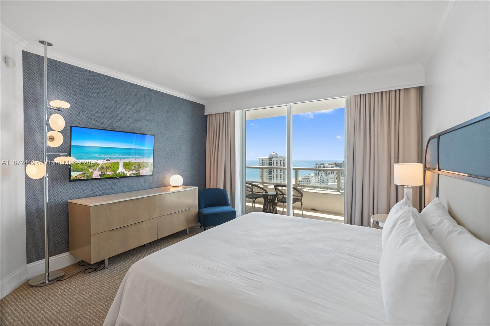 image Fontainebleau Ii Condo24