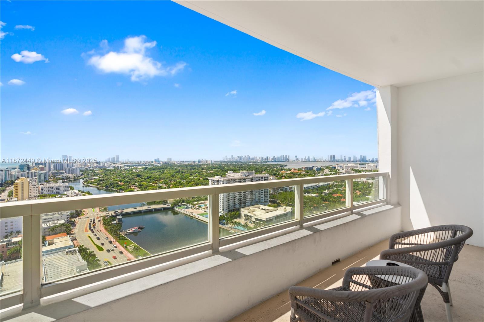 image Fontainebleau Ii Condo2