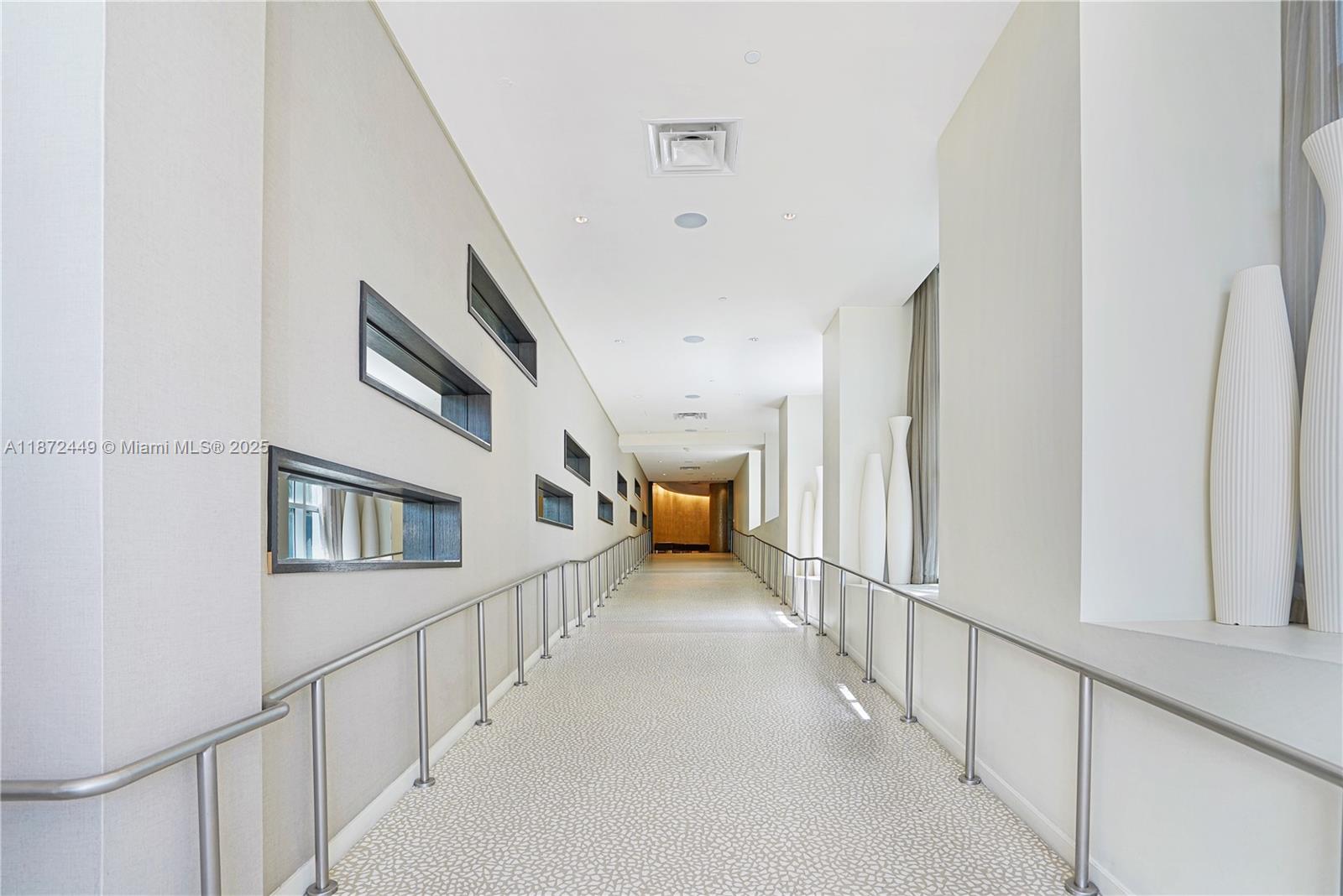 image Fontainebleau Ii Condo48
