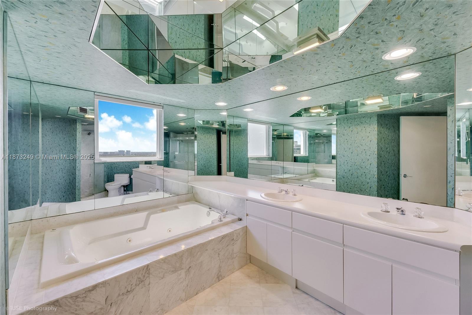 16445 Collins Ave #2628 Sunny Isles Beach, FL 33160