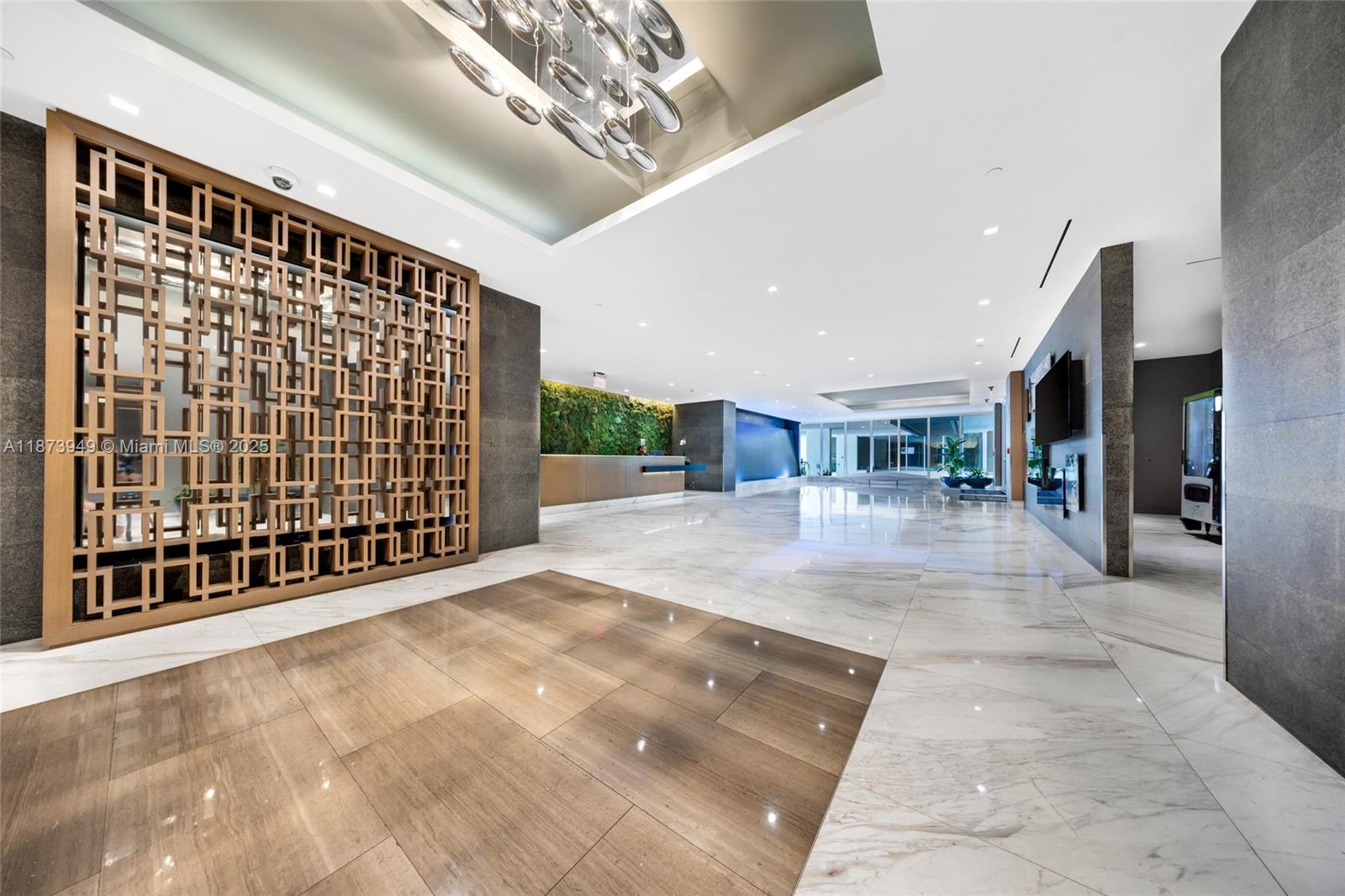 image 400 Sunny Isles11